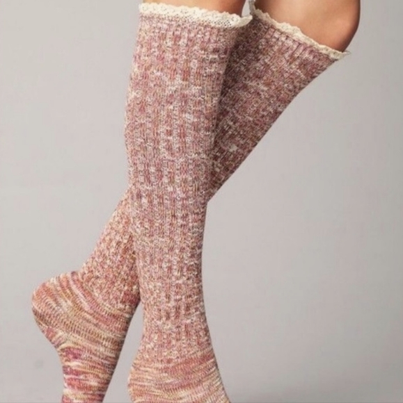 Stocking Stuffer! Beautiful Burgundy Socks w/Dainty Cream Trim - Picture 4 of 15